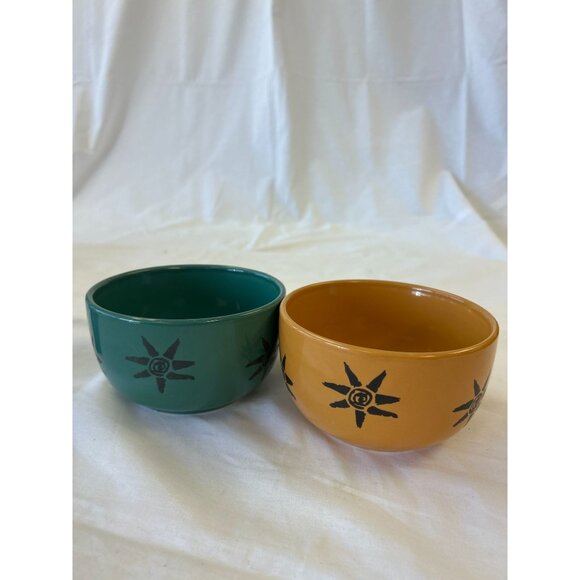Set Of 2 Ceramic Bowls With Sunburst Design Green & Mustard Yellow Handmade 3" D - Picture 1 of 2